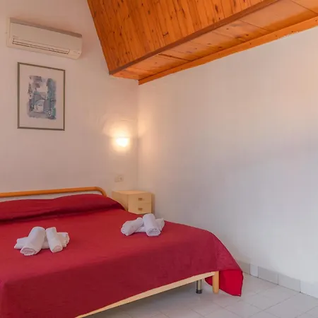 Direttamente Sul Molo Vista Mare 150 M Porto Ottiolu